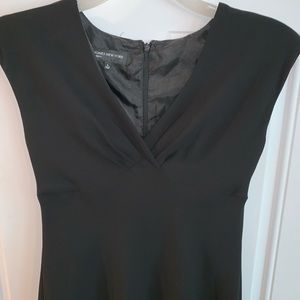 Jones New York black sleeveless dress